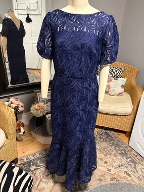 Kay Unger Navy Blue Lace Maxi Dress with Puff Sleeves